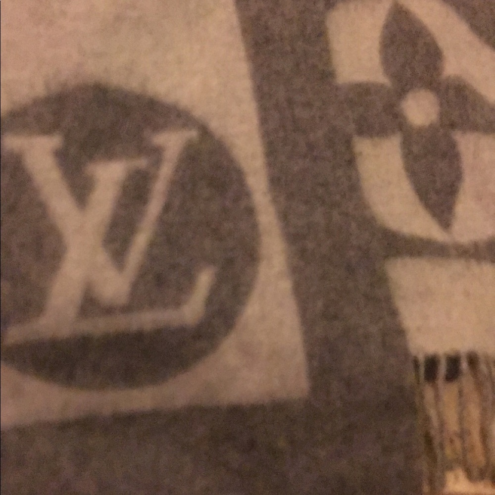 LV scarf louis vuitton